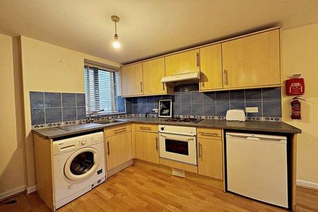 Bournemouth, BH2 - Photo 4