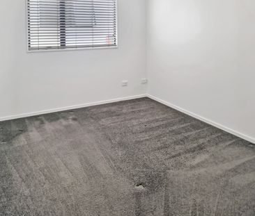 Townhouse 3bdrm/2bthm/Dble Garage - Photo 2