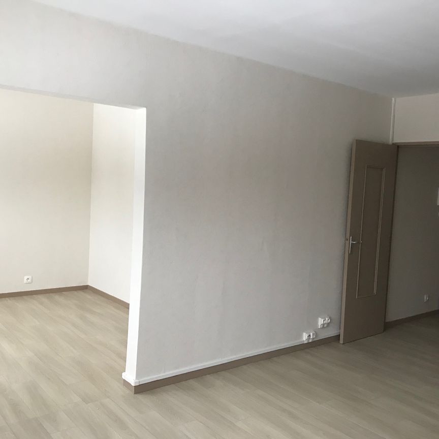 Location - Appartement T4 - 79 m² - Maîche - Photo 1