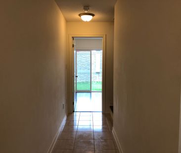 For Lease - 4 Cedarland Road, Brampton, Ontario - Photo 3