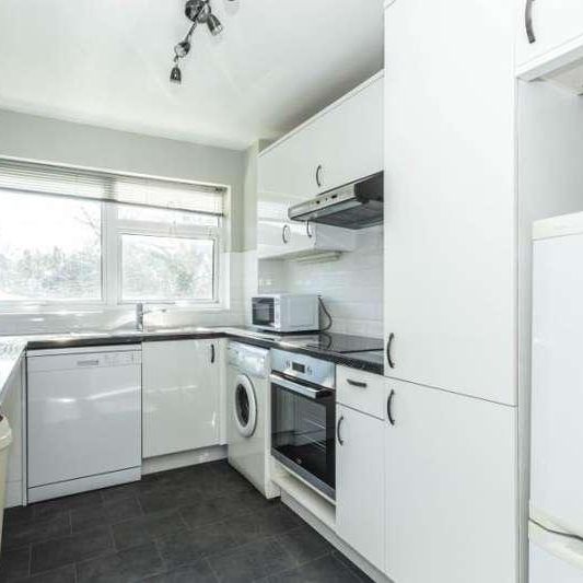 Pitshanger Lane, W5 - Photo 1