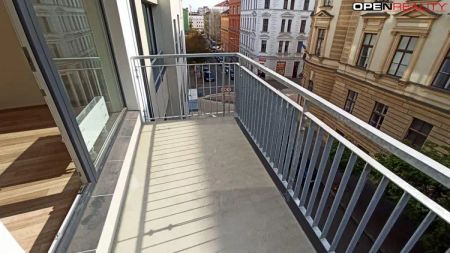 Podnájem velmi pěkného z části zařízeného cihlového bytu 2+kk s balkonem + gar. stání - Photo 2
