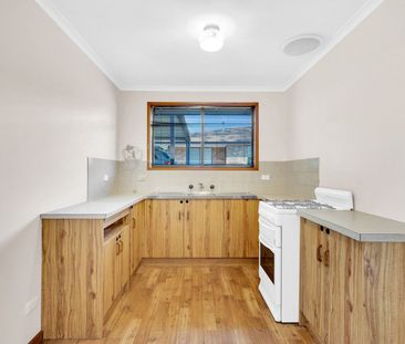 Spacious Well-Maintained Two Bedroom Unit - Photo 3