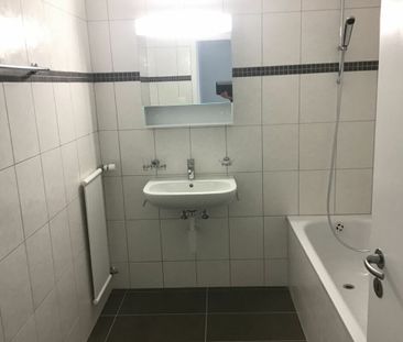 Family apartment with 4.5 rooms and closed balcony! - Photo 6