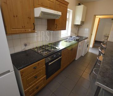 4 bedroom terraced house to rent - Photo 1