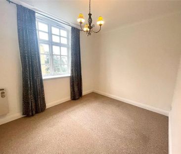 3 bedroom apartment to rent - Photo 4