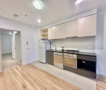 Unbeatable Lifestyle on Collins Street - 1 bedroom 1 bathroom 1 pow... - Photo 1