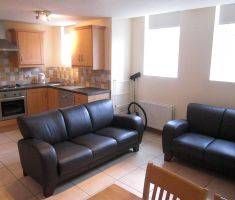 6 Bed Student Accommodation in Belfast-Botanic - Photo 1