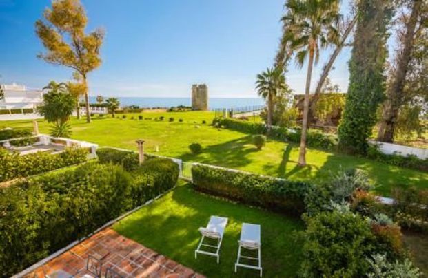 Alquiler de chalet adosado en Calle 6 s/n - Photo 1