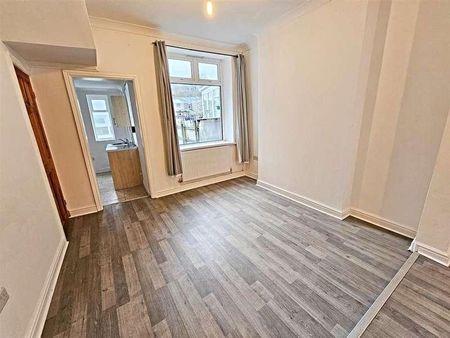 Augustus Street, Ynysybwl, CF37 - Photo 3