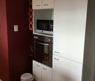 Cute Two Bedroom Apartment on Grange Road - Otumoetai - Photo 4