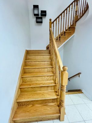 For Lease - 48 Herdwick Street Unit# UPPER LEVEL, Brampton, Ontario - Photo 1