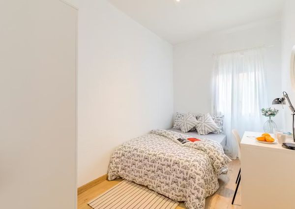 Calle de Dolores, Madrid, Community of Madrid 28039