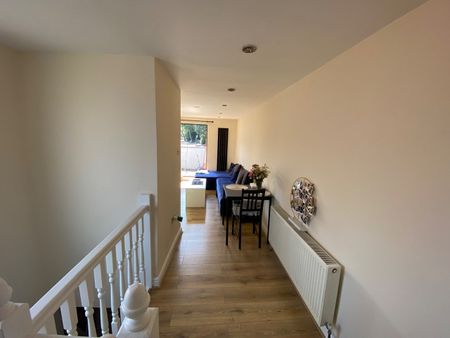 2 Bed Detached House, Amersham Road, SE14 - Photo 3