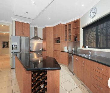 FULLY FURNISHED ELEGANCE AWAITS! - Photo 4