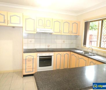 Spacious 3 Bedroom Townhouse in Parramatta - Photo 2