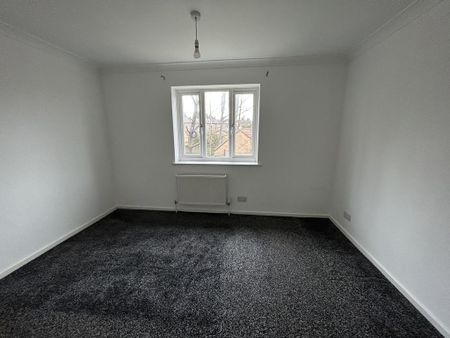 2 bedroom terraced house to rent - Photo 2