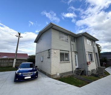 Walk to Everything! Tidy Central 2-Bedroom Unit - Photo 5