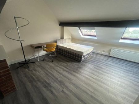 6 Bed Student Accommodation - Photo 4