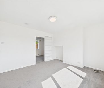 2 bedroom end of terrace house to rent - Photo 1