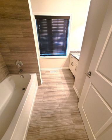 For Lease - 78 Pettitt Drive, Guelph, Ontario - Photo 3