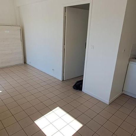 Studio avec balcon - Photo 1