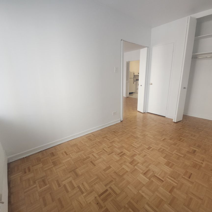 Appartement lumineux et spacieux d’une chambre au cœur du centre-ville de Montréal - Photo 1
