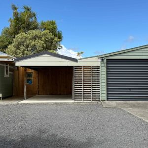 Spacious, Outdoor-Friendly Home in Waihi - Photo 2