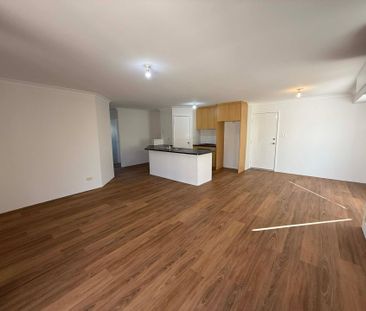 Newly Refreshed Spacious Home - Photo 2