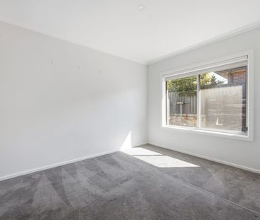 Elevated family living with space, style, and flexibility in Googong - Photo 4