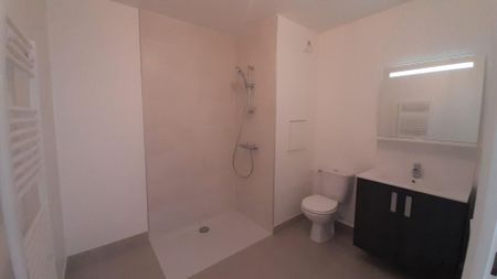 location Appartement T2 DE 43m² À COLOMBES - Photo 4