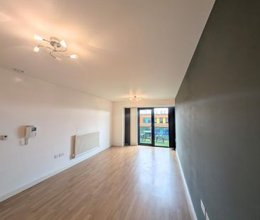 2 bedroom flat to rent - Photo 3