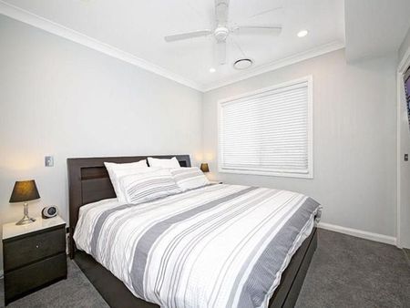 FRESHLY PAINTED 3 BEDROOM HOME - Photo 2