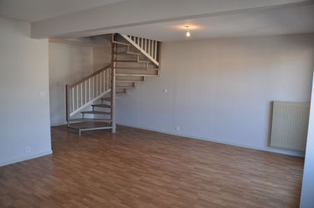 Appartement - 7 pièces - Salins/gare routière - Photo 2