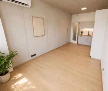 Pronájem moderního bytu 1+kk s balkonem | 38 m - Photo 6