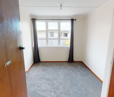 Roslyn - 3 Bedrooms - Photo 5