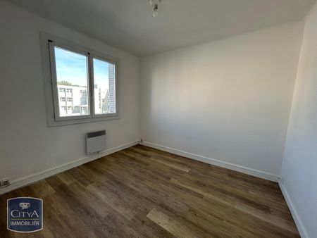 Location Appartement 2 pièces 46m² CARPENTRAS 84200 - Photo 2