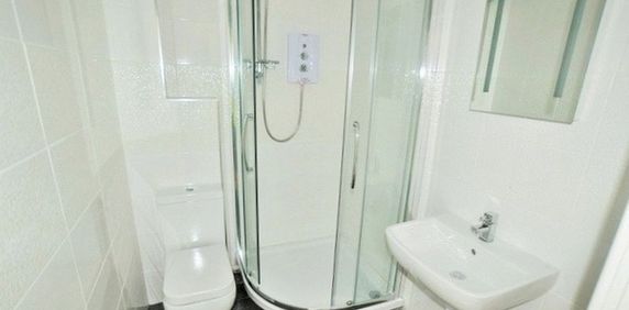 8-10 Christchurch Road, Bournemouth - Photo 2