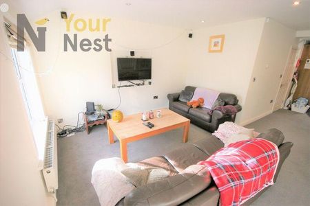 4 bedroom terraced house to rent - Photo 2