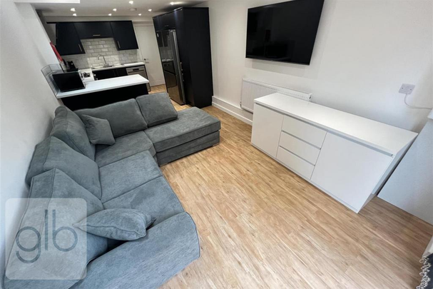 6 bedroom house share to rent - Photo 1