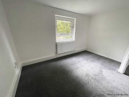 3 bedroom property to rent in Oldham - Photo 5