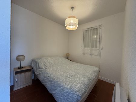 Location Appartement 1 pièce 25m² SETE 34200 - Photo 3