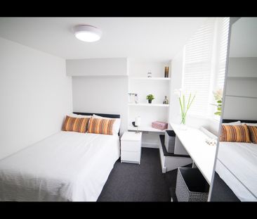 6 Bed Semi-Detached House, Albert Edward Road, L7 - Photo 2