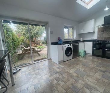 3 bedroom terraced house to rent - Photo 5