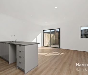 Low Maintenance Living! - Photo 3