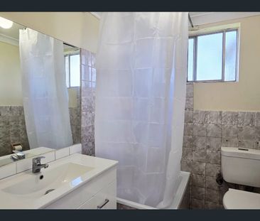 Great Location in Heart of Westmead - Photo 4