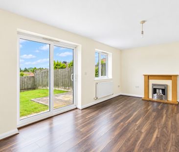 3 bedroom semi-detached to let - Photo 1