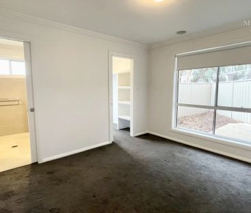 15 Trumper Street, Boorooma NSW 2650 - Photo 5