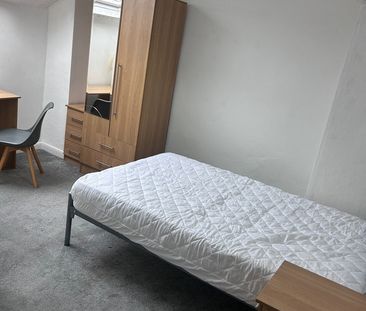 Room in a Shared House, Thyra Grove, NG9 - Photo 6