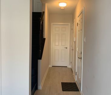 For Lease - 2426 Watercolours Way, Barrhaven, Ontario - Photo 5